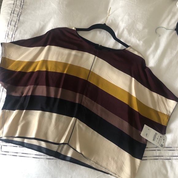 Zara top / never worn with tags